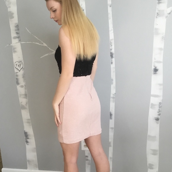 Black and soft peach  evening dress - Picture 3 of 3